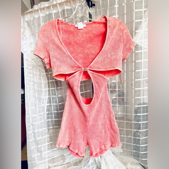 Pink Ribbed Cutout Dress - Picture 5 of 5